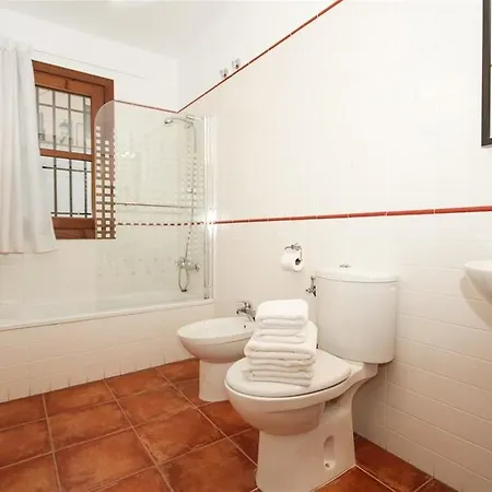 Socram Eshavira Suites Apartment *